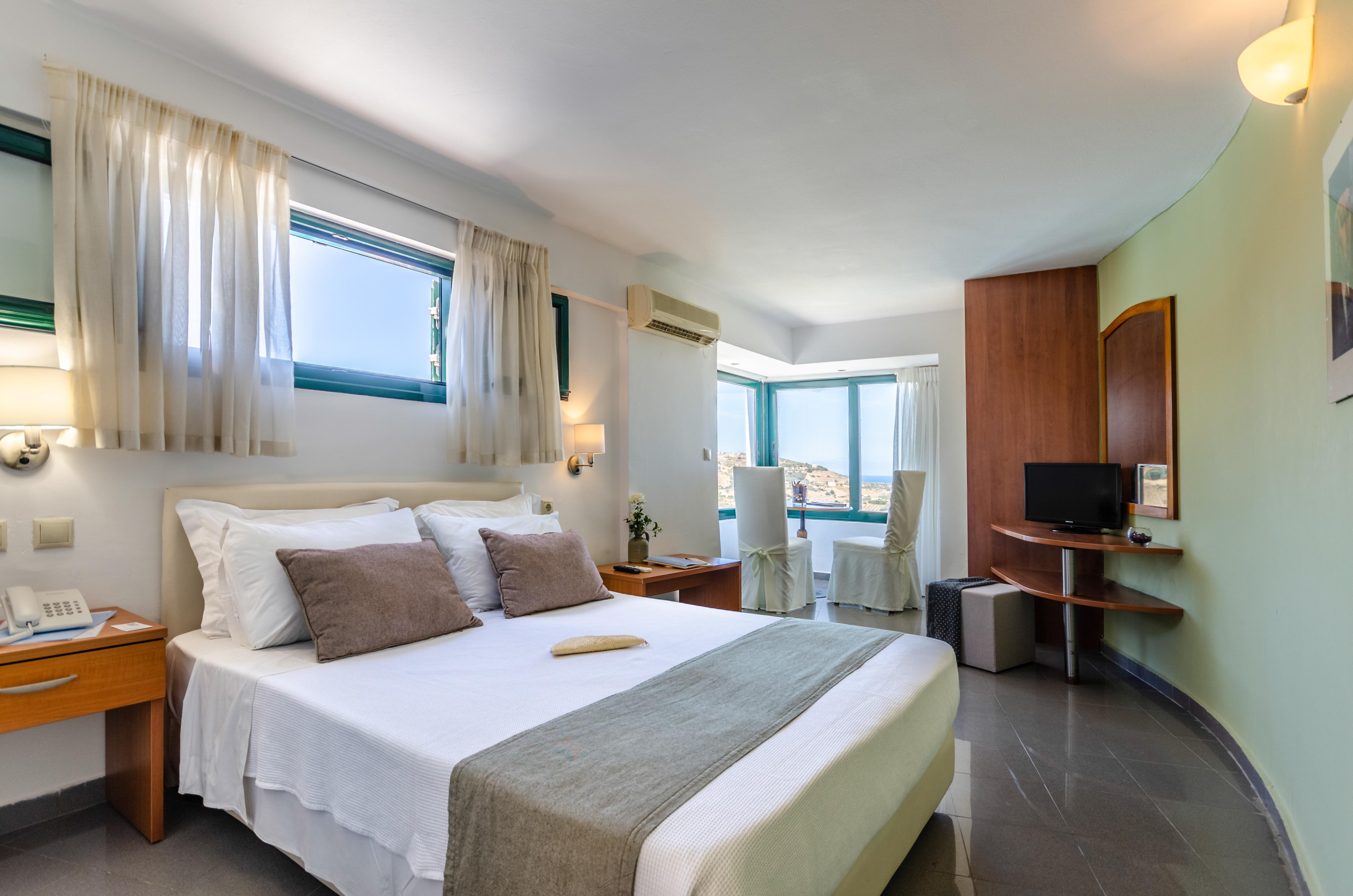 Pela Mare Hotel Agia Pelagia Екстериор снимка