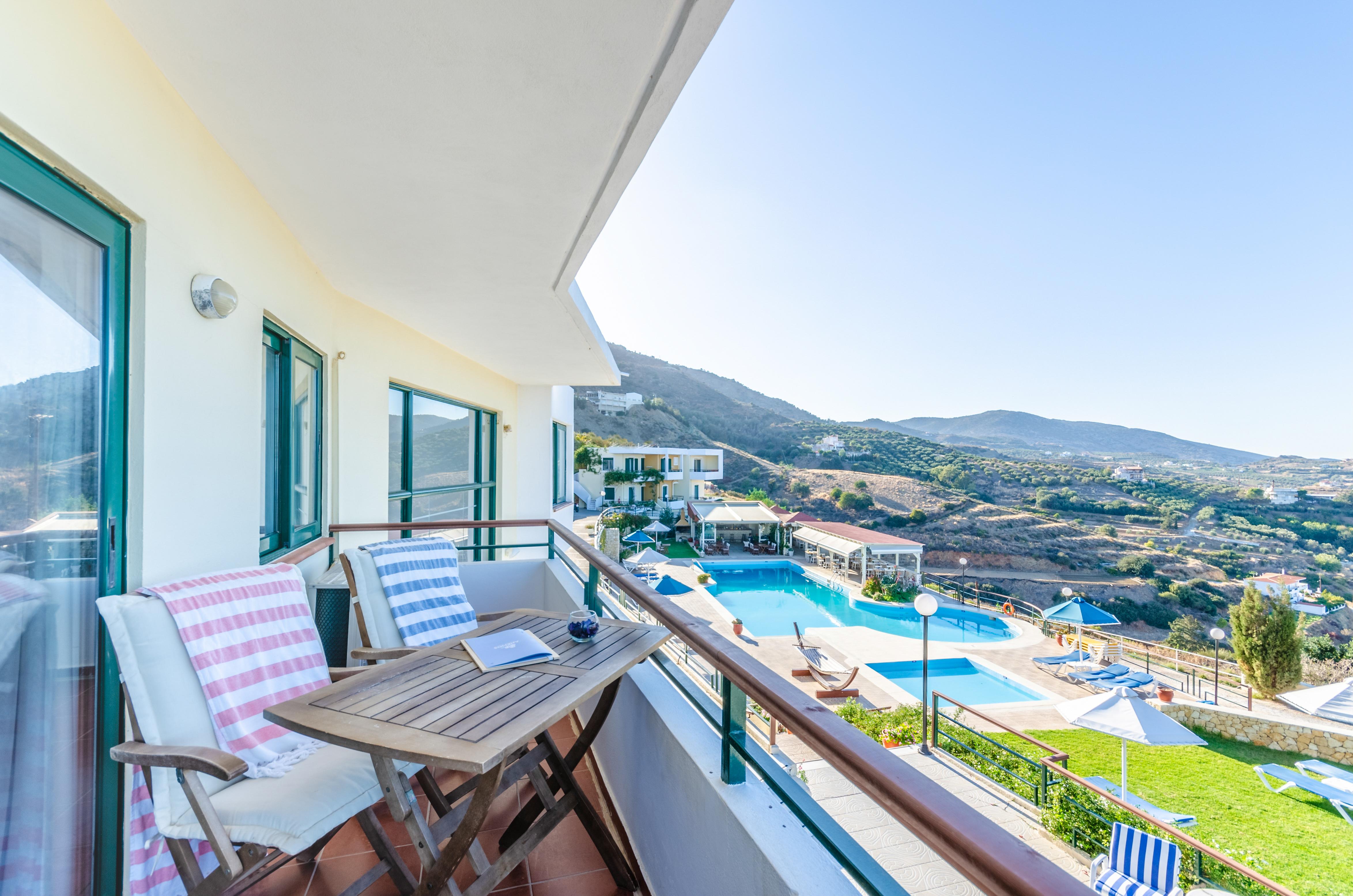 Pela Mare Hotel Agia Pelagia Екстериор снимка