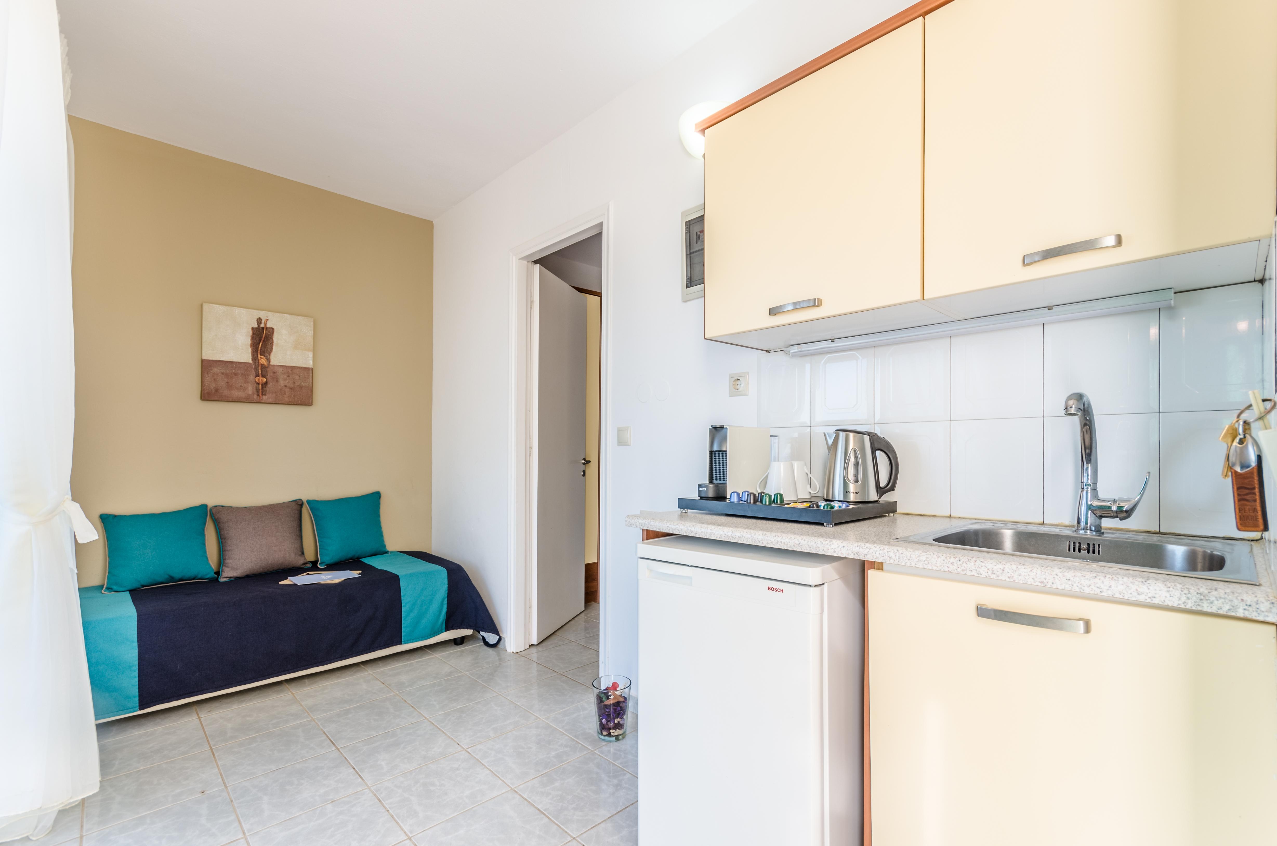 Pela Mare Hotel Agia Pelagia Екстериор снимка