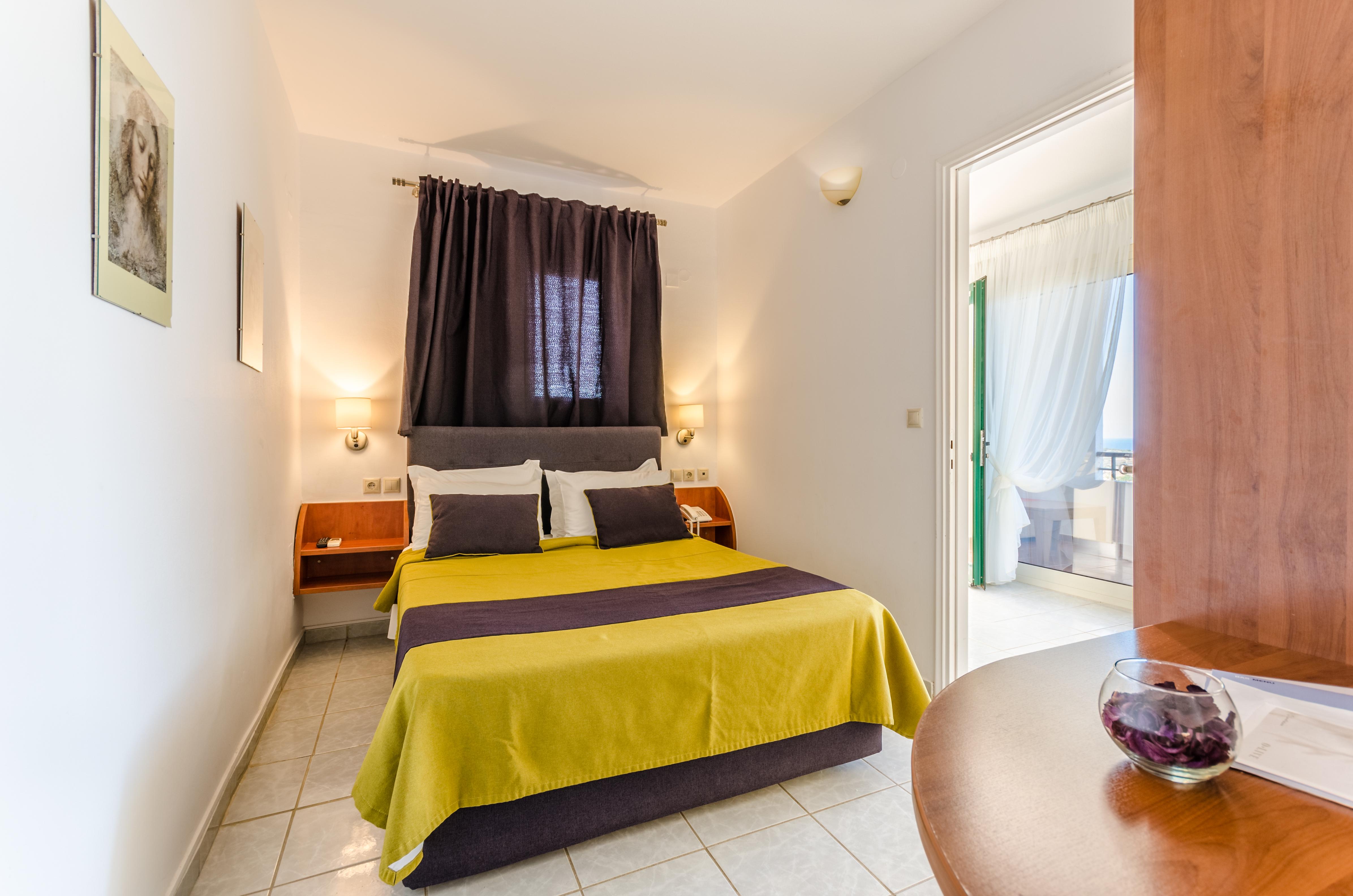 Pela Mare Hotel Agia Pelagia Екстериор снимка
