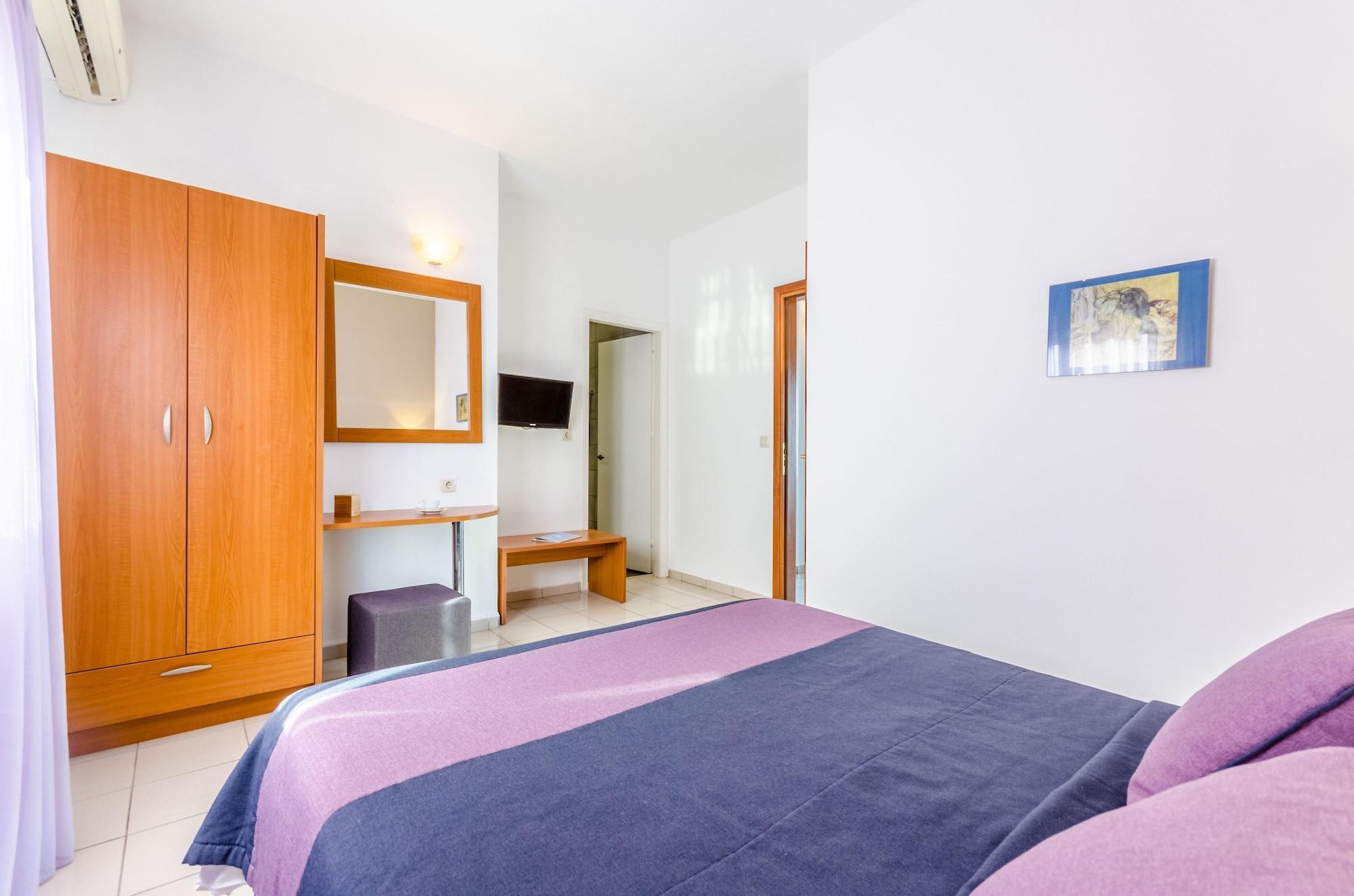 Pela Mare Hotel Agia Pelagia Екстериор снимка