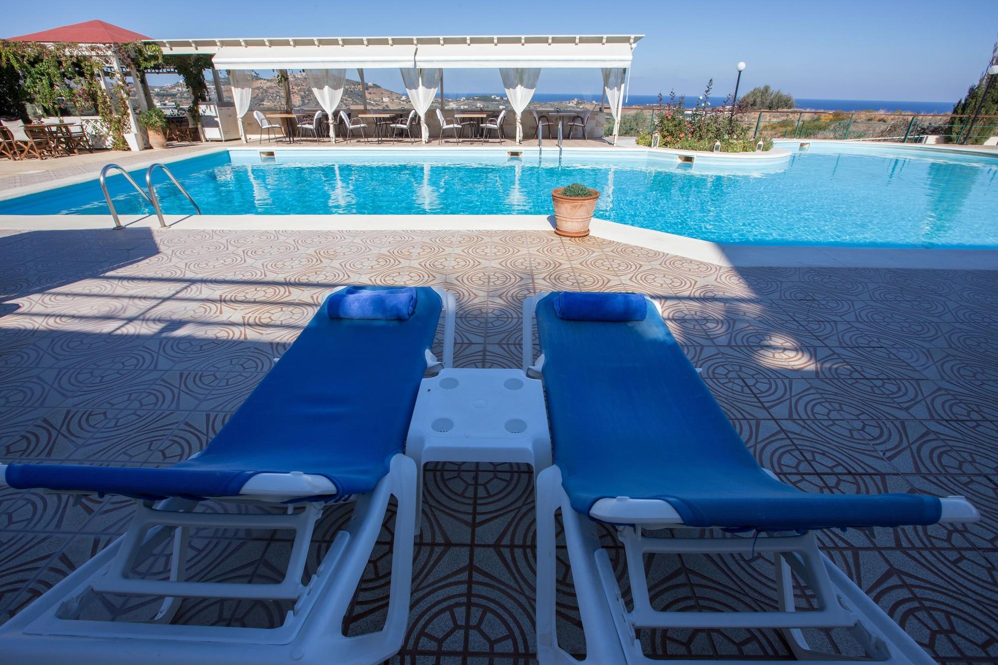 Pela Mare Hotel Agia Pelagia Екстериор снимка
