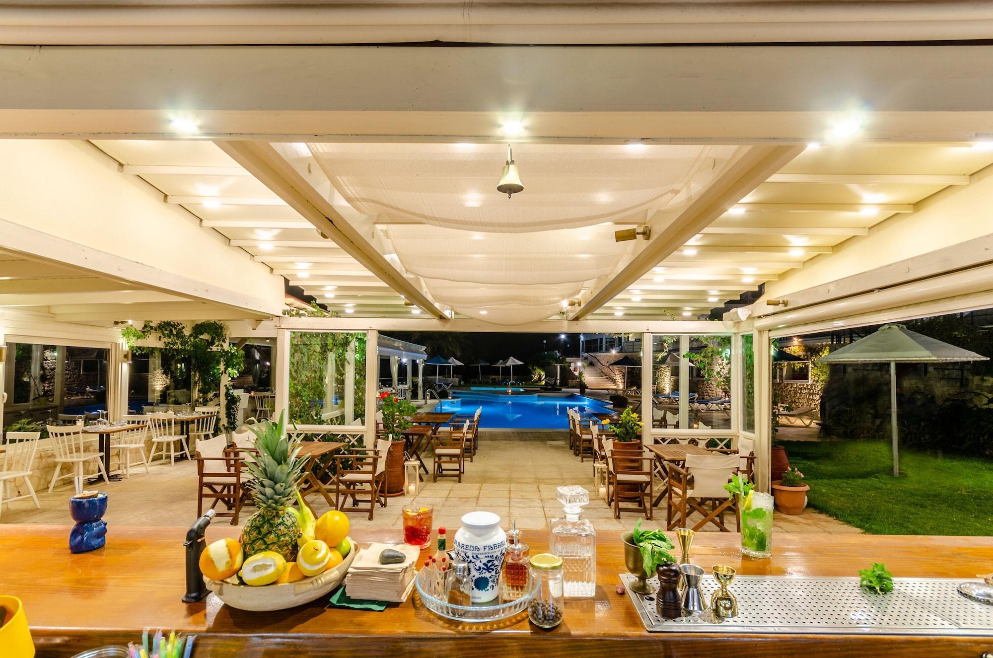 Pela Mare Hotel Agia Pelagia Екстериор снимка
