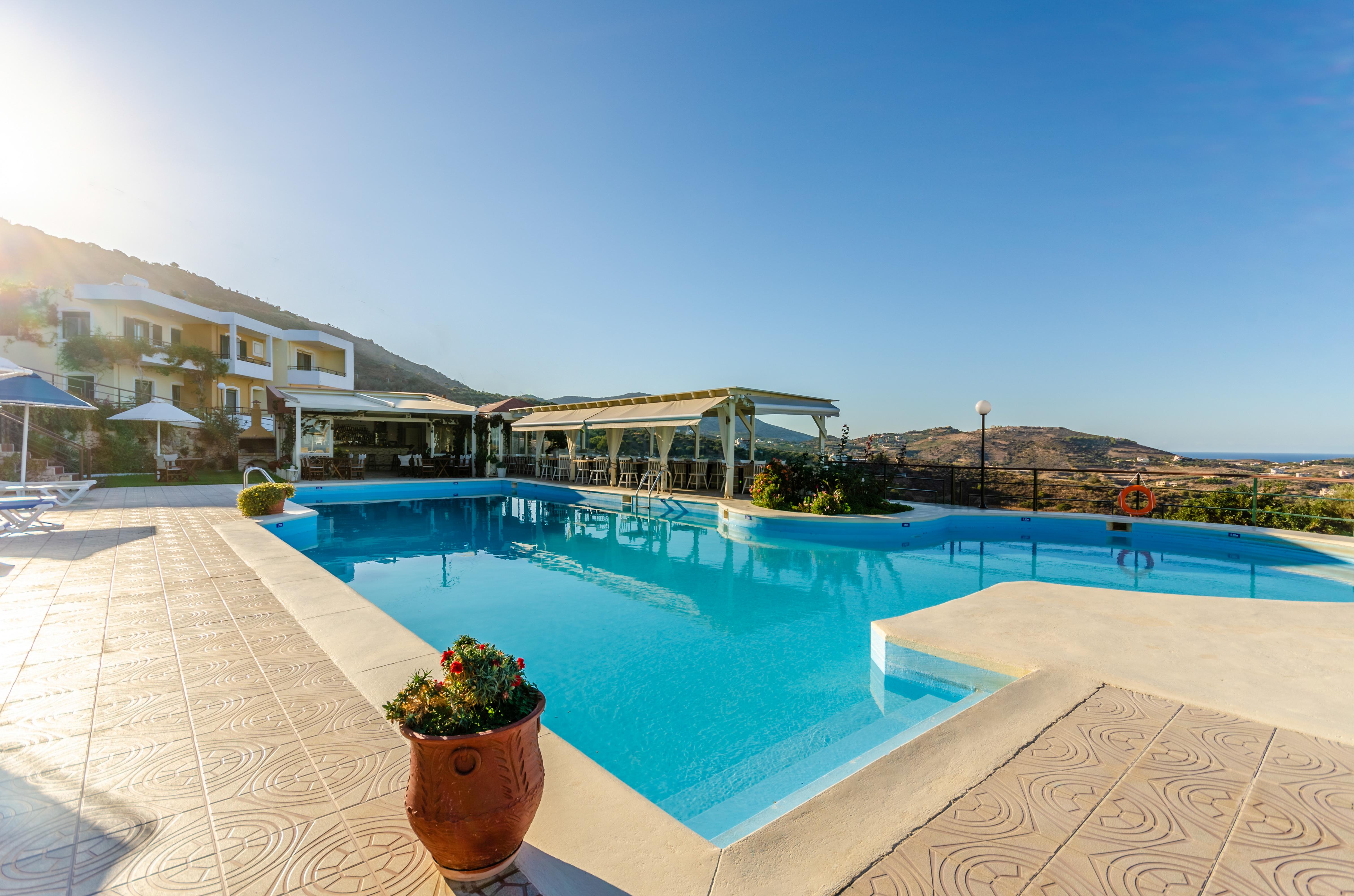 Pela Mare Hotel Agia Pelagia Екстериор снимка