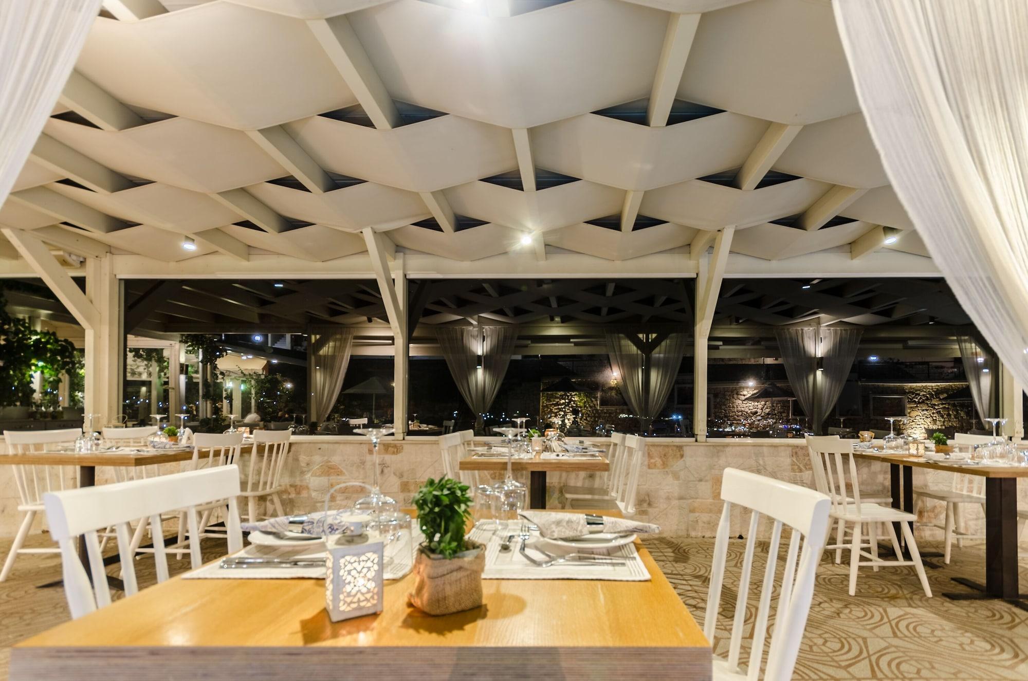 Pela Mare Hotel Agia Pelagia Екстериор снимка