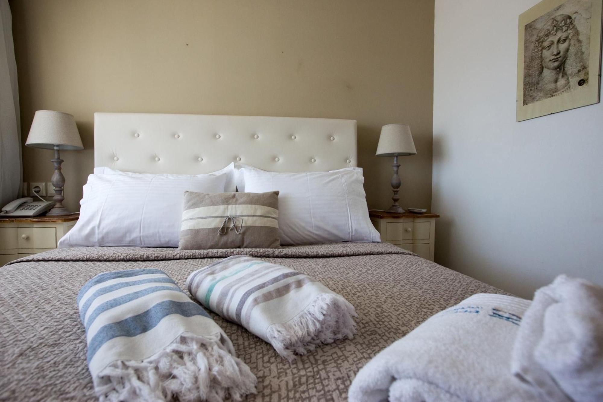 Pela Mare Hotel Agia Pelagia Екстериор снимка