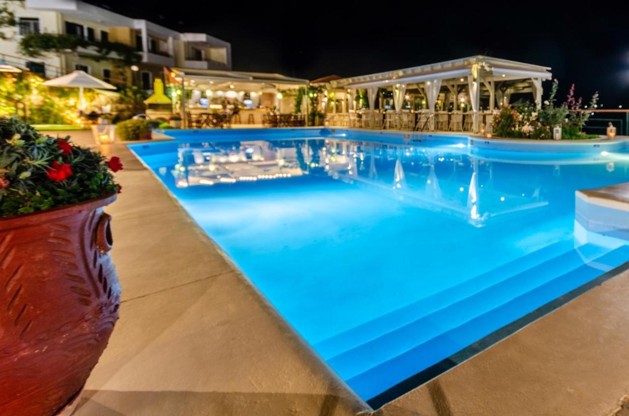 Pela Mare Hotel Agia Pelagia Екстериор снимка